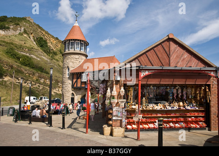 Maut House Cafe und Schloss Scarborough, North Yorkshire UK Stockfoto