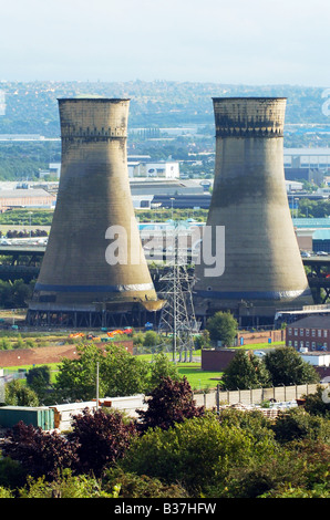 Tinsley cooling Towers, Sheffield, South Yorkshire fünf Tage bevor sie Kraft und Energie Firma E-ON UK abgerissen wurden Stockfoto