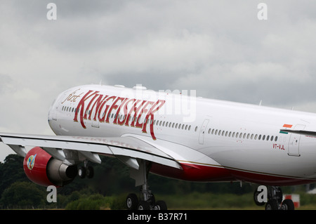 Airbus A330-300 Fly Kingfisher ausziehen Farnborough Air Show 2008 Stockfoto