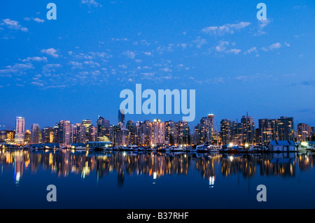 "Abend Skyline von Coal Harbour Vancouver Kanada" Stockfoto