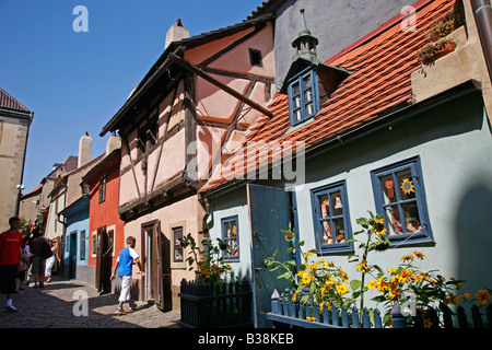 Aug 2008 - The Golden Lane am Hradschin Burg Bezirk Prag Tschechische Republik Stockfoto