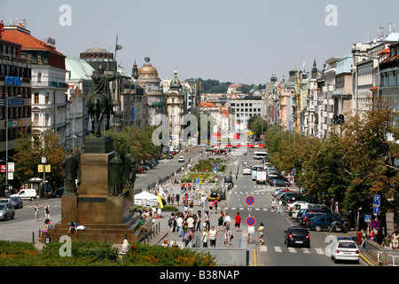 Aug 2008 - Blick über Wenzelsplatz Nove Mesto Prag Tschechische Republik Stockfoto