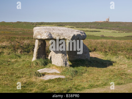 Lanyon Quoit, (Riesen Tabelle) ist eine berühmte Cornish Megalithic Grab in der Nähe von Madron und Morvah, West Penwith, Cornwall, England, UK Stockfoto