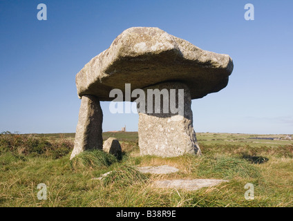 Lanyon Quoit, (Riesen Tabelle) ist eine berühmte Cornish Megalithic Grab in der Nähe von Madron und Morvah, West Penwith, Cornwall, England, UK Stockfoto
