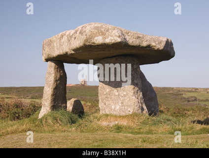 Lanyon Quoit, (Riesen Tabelle) ist eine berühmte Cornish Megalithic Grab in der Nähe von Madron und Morvah, West Penwith, Cornwall, England, UK Stockfoto