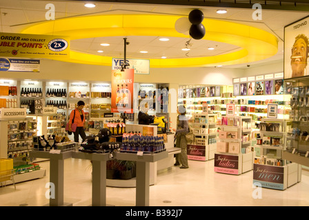 Duty free Shop am Flughafen auckland Stockfoto