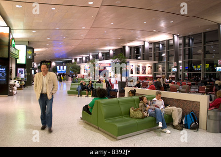 Abflug-Lounge Foyer, Auckland Flughafen Stockfoto