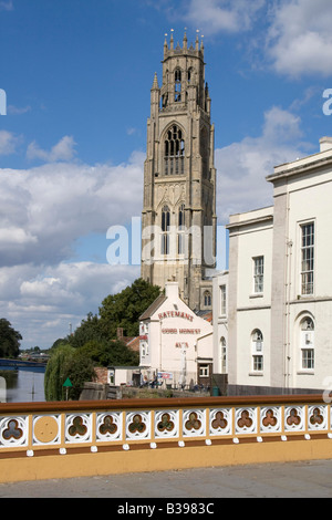 Stadtbrücke The Boston Pfarrkirche, genannt im Volksmund The Stump in Boston, Lincolnshire, UK Stockfoto