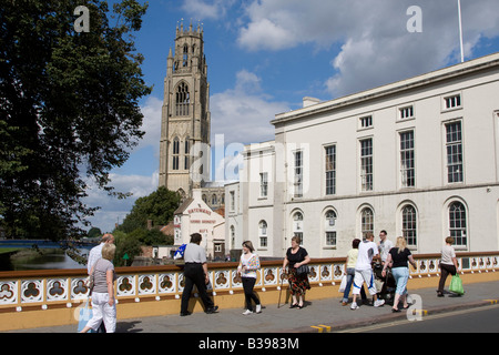 Stadtbrücke The Boston Pfarrkirche, genannt im Volksmund The Stump in Boston, Lincolnshire, UK Stockfoto