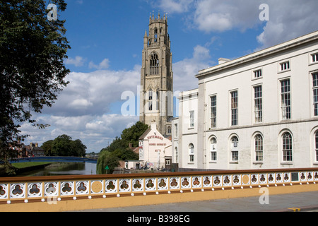 Stadtbrücke The Boston Pfarrkirche, genannt im Volksmund The Stump in Boston, Lincolnshire, UK Stockfoto