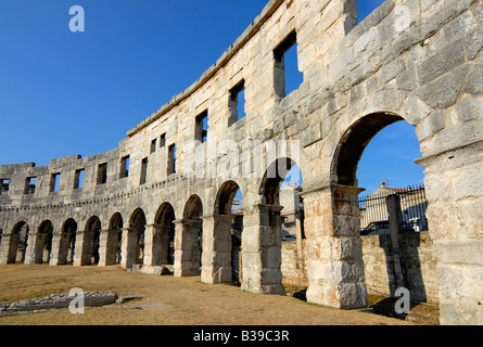 Antike römische Amphitheater Arena in Pula Istrien Kroatien Stockfoto