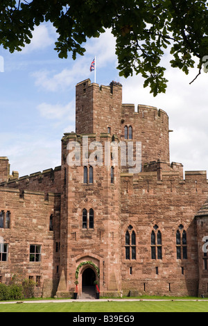 UK Cheshire Peckforton Castle hotel Stockfoto