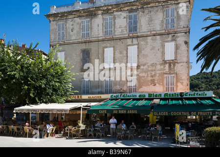 Straßencafé in Place De La Liberation (besser bekannt als der Ort Porta), Sartene, Alta Rocca, Korsika, Frankreich Stockfoto