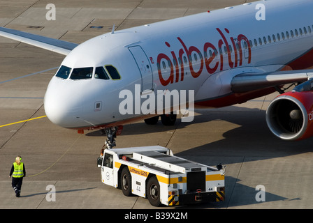 Air Berlin Airbus A319 Flugzeug, Flughafen Düsseldorf, Nordrhein-Westfalen, Deutschland. Stockfoto