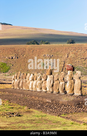 Chile, Rapa Nui, Osterinsel, Ahu Tongariki, auf der Insel, die größte Ahu Tongariki ist eine Reihe von 15 riesigen steinernen Moai Statuen Stockfoto