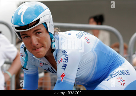 Heinrich Haussler des Radteams Gerolsteiner an der Ziellinie der Zeitfahren in Cholet bei der Tour De France 2008 Stockfoto