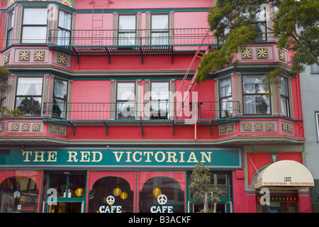 Die Red Victorian Bed And Breakfast und Frieden Cafe auf der Haight Street, San Francisco Stockfoto