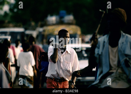 "TOUBA, AFRIKAS WENIG MEKKA", STRAßENSZENEN IN TOUBA, 1996 Stockfoto