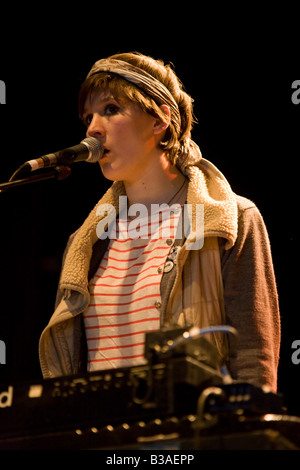 Cate le Bon auf der Greenman Festival 2008 Glanusk Park Brecon Beacons Wales U K Stockfoto