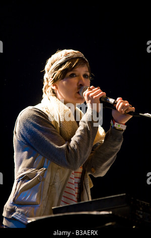 Cate le Bon auf der Greenman Festival 2008 Glanusk Park Brecon Beacons Wales U K Stockfoto