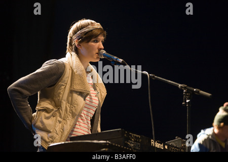 Cate le Bon auf der Greenman Festival 2008 Glanusk Park Brecon Beacons Wales U K Stockfoto