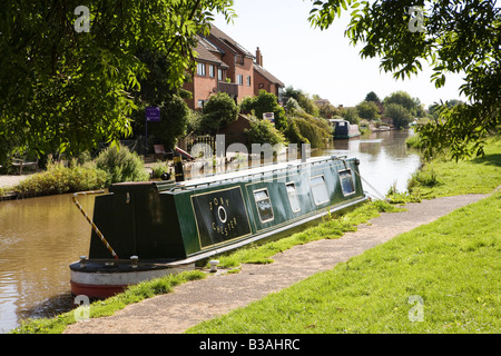 UK Cheshire Waverton Narrowboat Joby von Chester vertäut am Ufer des Shropshire Union Canal Stockfoto