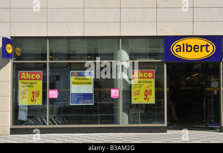 Albert-Supermarkt in Prag Tschechische Republik Stockfoto