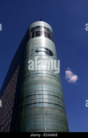 Das Nationale Fußballmuseum, das auch als Urbis-Zentrum bekannt ist. Ein modernes futuristisches Gebäude im Stadtzentrum von Manchester. England, Großbritannien Stockfoto