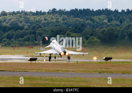 RAF Eurofighter Typhoon F2 ausziehen Farnborough Air Show 2008 Stockfoto