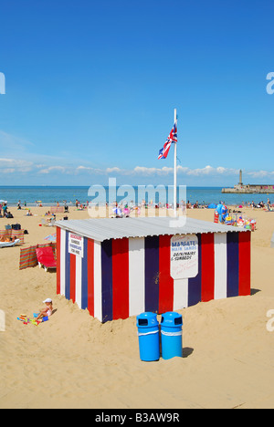 Bunte Strandhütte, Margate Beach, Margate, Kent, England, Vereinigtes Königreich Stockfoto