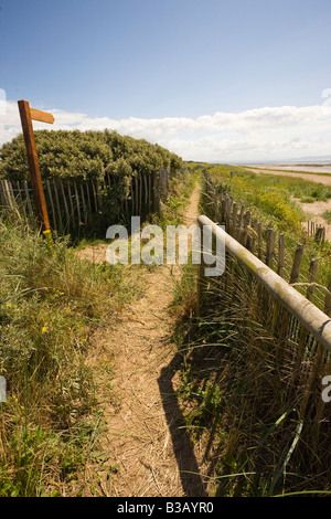 Weg entlang der Seite des Strandes in Troon Ayrshire, Schottland Stockfoto