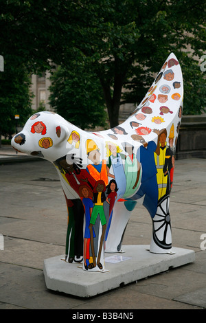 Juli 2008 - Skulpturen der Super Lamm Banane erstreckt sich über die ganze Stadt Liverpool England UK Stockfoto