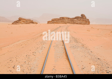 Bahngleise in der Wüste, Wami Rum, Jordanien Stockfoto