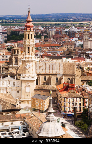 Übersicht der Plaza von Basilika unserer lieben Frau von der Säule, Zaragoza, Aragon, Spanien Stockfoto