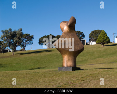 Henry Moore Bronze Skulptur innere Form Wellington Botanic Garden New Zealand Stockfoto