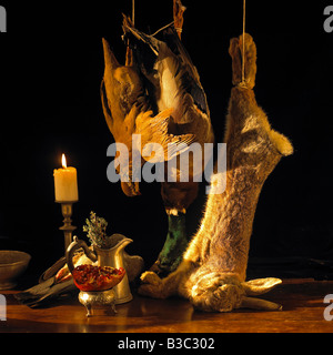 Kaninchen und Fasan Spiel hängen Stockfoto