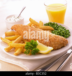 Fish And Chips auf einem Teller Stockfoto