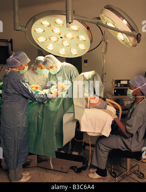 Chirurgen des Krankenhauses chirurgische Tätigkeit Stockfoto