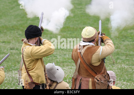 Musketiere in die Nachstellung der Schlacht von Faringdon im englischen Bürgerkrieg. Stockfoto
