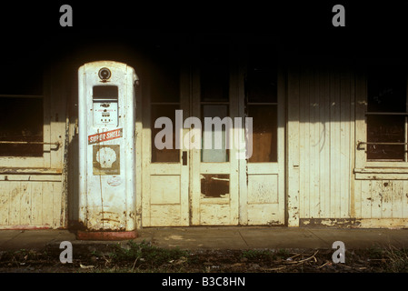 Alte Tankstelle Benzin Pumpe Stockfoto