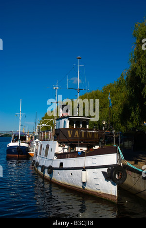 Verankerte Boote entlang Norr Mälarstrand in Stockholm-Schweden-Europa Stockfoto