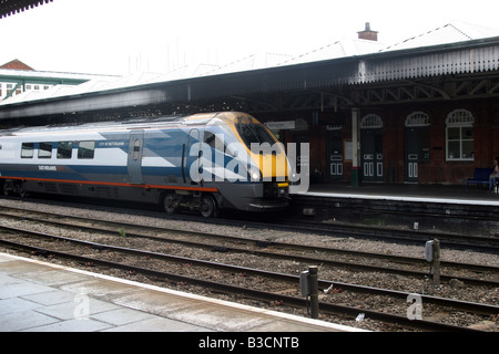 23. Juli 2008 Stadt von Nottingham Bahnhof Nottingham Station Klasse 222 gebaut von Bombardier Transportation Stockfoto