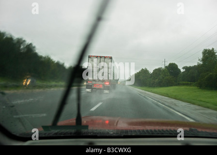 Fahrt durch den Regen von Tropensturm Fay entlang der Interstate 75 Gainesville Florida 8 22 08 Stockfoto