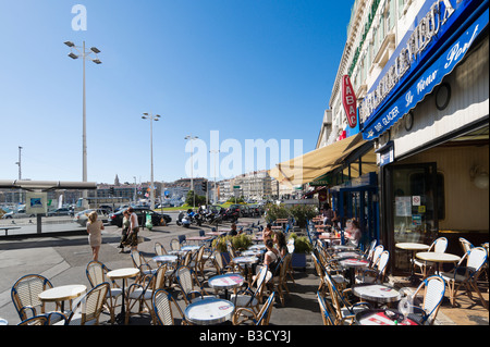 Harbourfront-Cafe-Bar an der Quai des Belges, Vieux Port District, Marseille, Cote d ' Azur, Frankreich Stockfoto