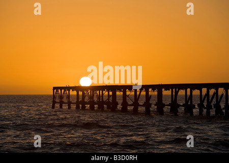 Afrika, Namibia, Swakopmund, Sonnenuntergang am Meer Stockfoto