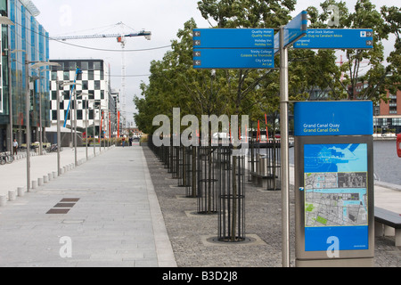 Grand Canal Square Dockland Entwicklung Dublin City Centre Irland irische Republik Irland Stockfoto