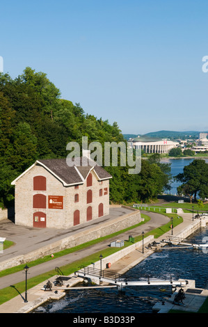 Byward Museum am Ufer des acht Ottawa Schleusen verbinden den Rideau-Kanal mit dem Ottawa-Fluss Ottawa Ontario Canad Stockfoto