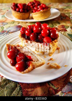 Cranberry Pork Pie gekrönt - traditionellen britischen winter "Weihnachts-Essen" Stockfoto