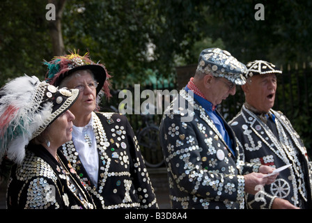 Straßenfest anlässlich der Olympischen Spiele 1948. Pearly Kings und Queens. Stockfoto