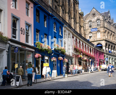 Victoria Street im Bereich Grassmarket von Edinburghs Altstadt, City of Edinburgh, Schottland. Stockfoto